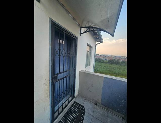 2 BEDROOM HOUSE FOR SALE IN FLEURHOF